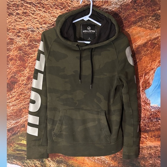 Hollister Print Logo Camo Hoodie Sweatshirt - Picture 3 of 14